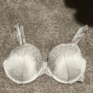 Victorias Secret Very Sexy Push Up Bra-Silver